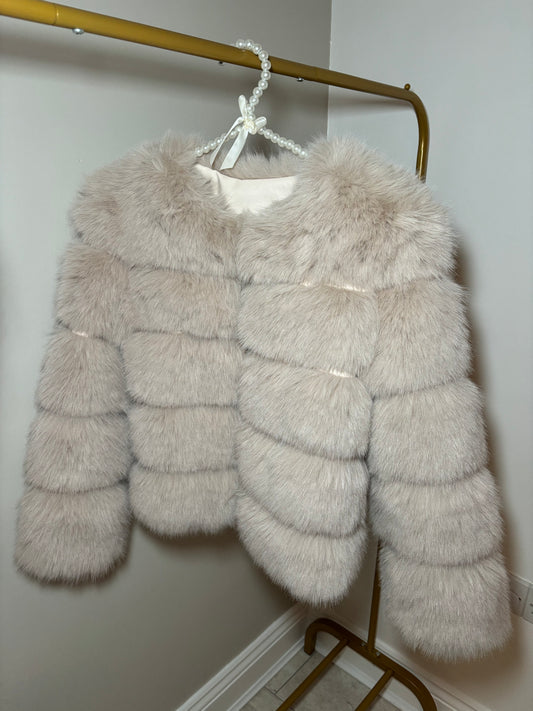 Luxury Cropped 5 Ring Faux Fur- Light Camel